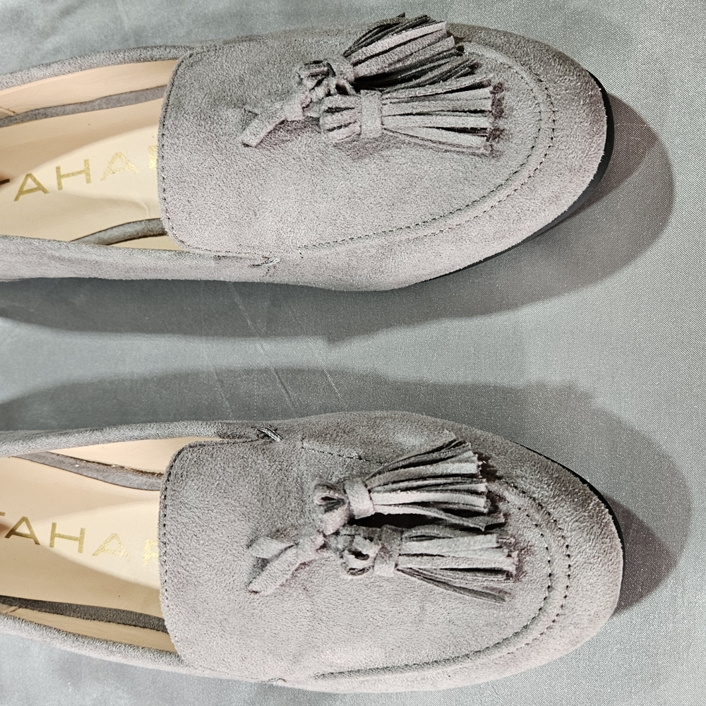 Tahari Gray Suede Tassel Loafers Flats